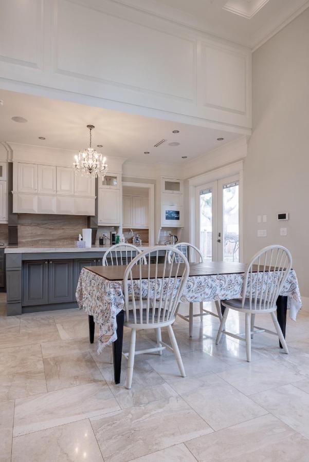 Luxurious Private Rooms In Richmond Extérieur photo